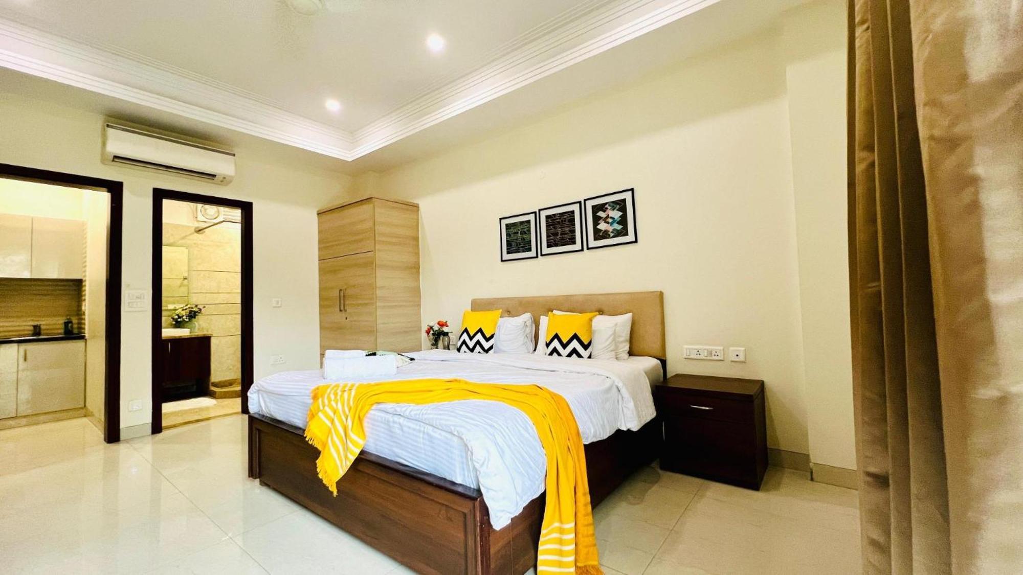 Bluo Studio1 Golf Course Road, Gym, Balcony Garden Gurgaon Dış mekan fotoğraf