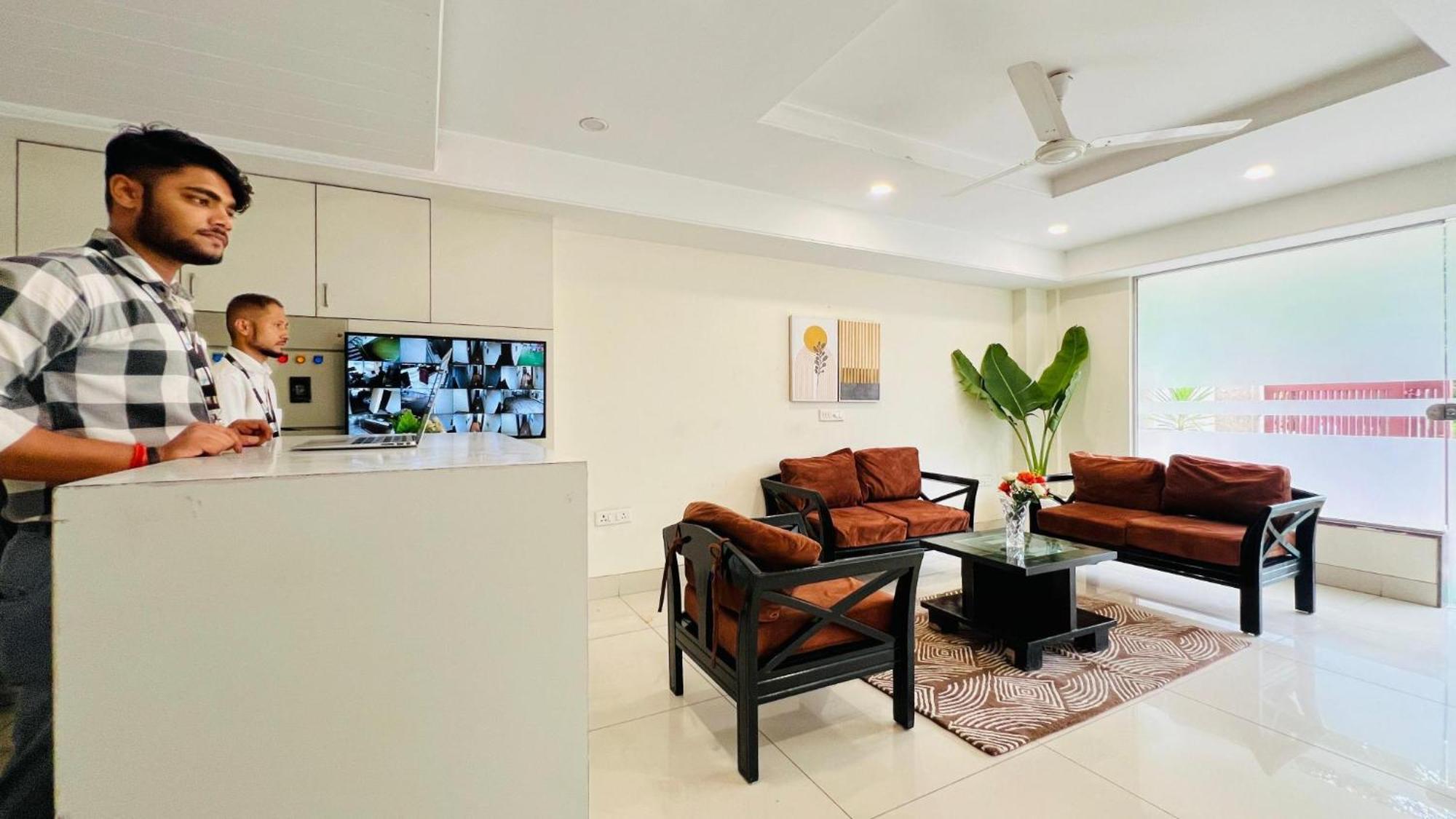 Bluo Studio1 Golf Course Road, Gym, Balcony Garden Gurgaon Dış mekan fotoğraf