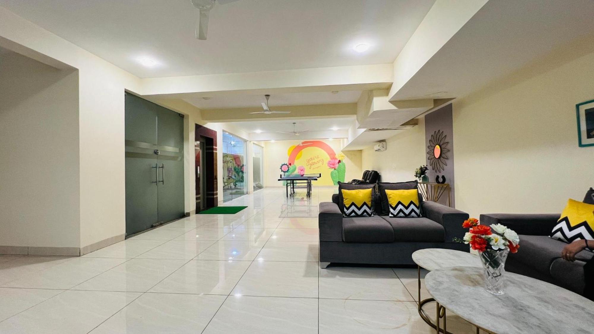Bluo Studio1 Golf Course Road, Gym, Balcony Garden Gurgaon Dış mekan fotoğraf