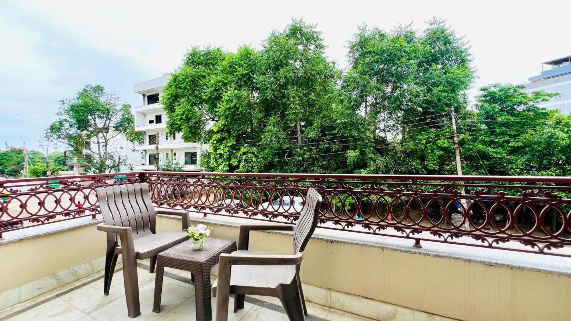 Bluo Studio1 Golf Course Road, Gym, Balcony Garden Gurgaon Dış mekan fotoğraf